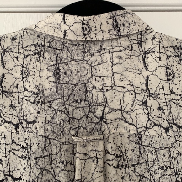 EUC Tiger of Sweden blouse - Picture 6 of 9